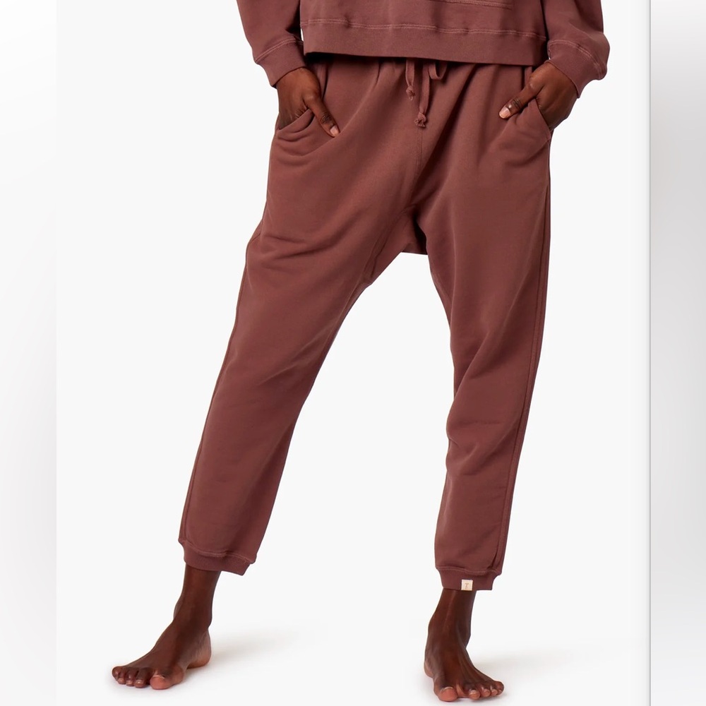 EUC The Jogger in size 2 (S/M).